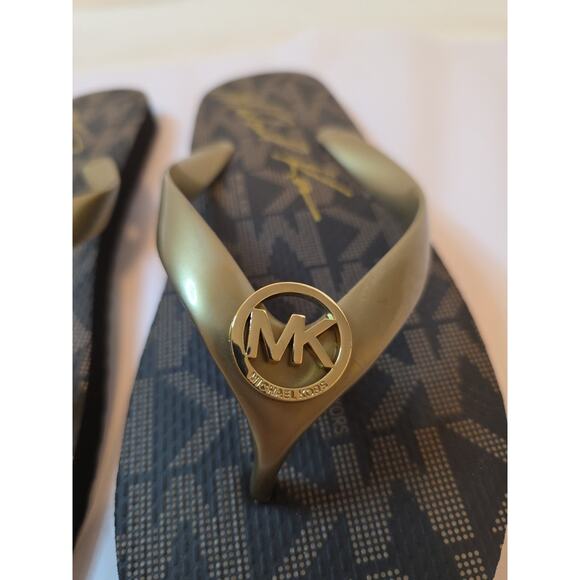 Michael Kors Gold Jet Set Logo Print Flip Flops Size 10 - Picture 4 of 11